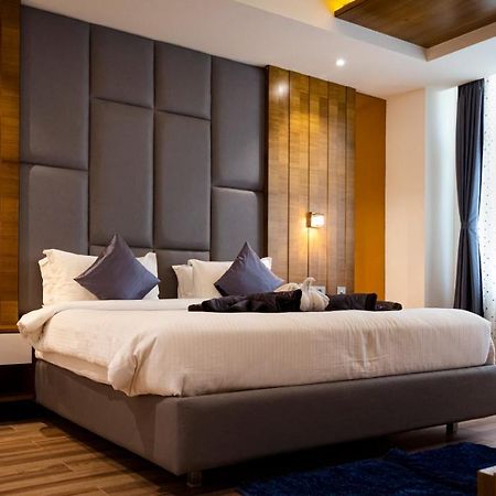 Sree Fortune Grand, Tadepalli Hotel Tadepalle ภายนอก รูปภาพ
