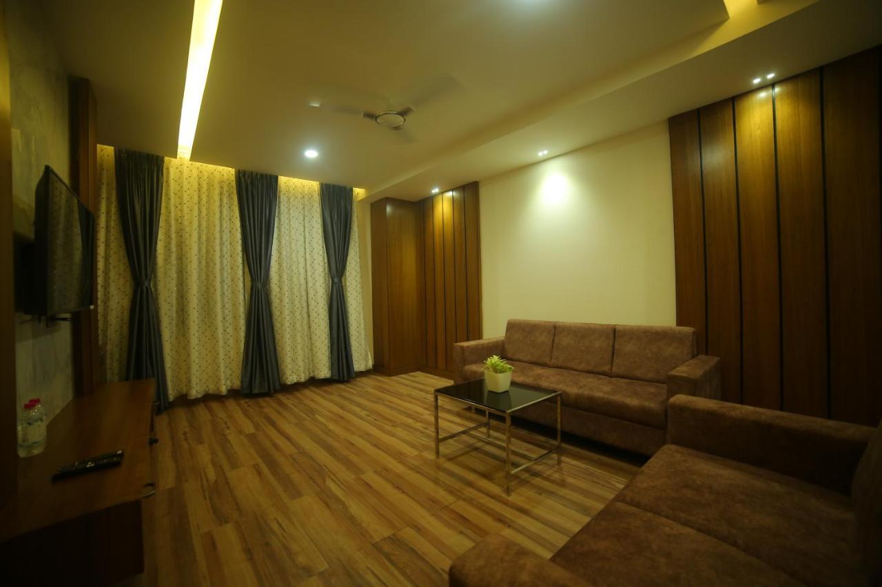 Sree Fortune Grand, Tadepalli Hotel Tadepalle ภายนอก รูปภาพ