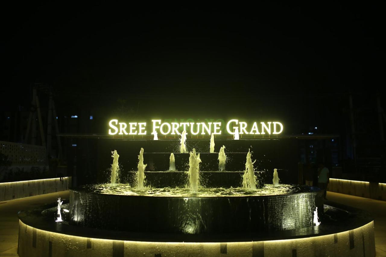Sree Fortune Grand, Tadepalli Hotel Tadepalle ภายนอก รูปภาพ