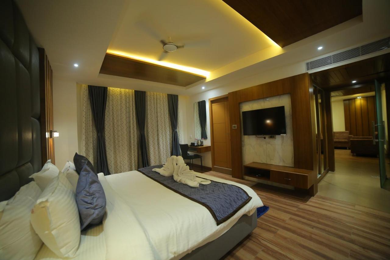 Sree Fortune Grand, Tadepalli Hotel Tadepalle ภายนอก รูปภาพ
