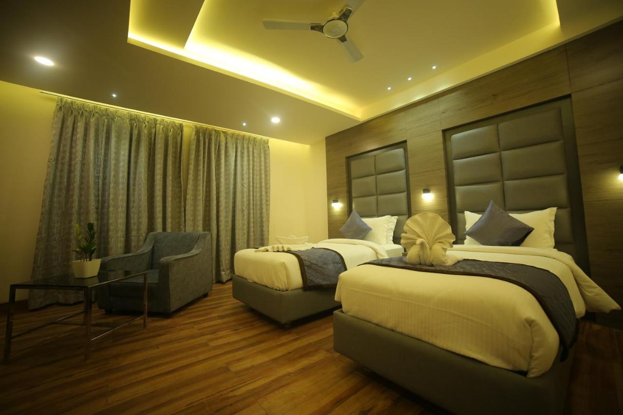 Sree Fortune Grand, Tadepalli Hotel Tadepalle ภายนอก รูปภาพ