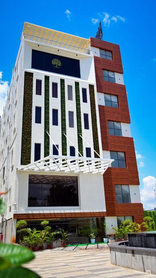 Sree Fortune Grand, Tadepalli Hotel Tadepalle ภายนอก รูปภาพ